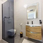 Sisters - Free Parking *