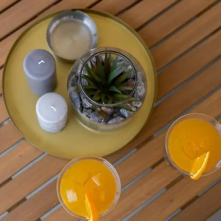 Sisters - Free Parking