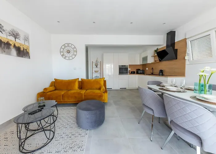 Appartement Sisters - Free Parking Trogir