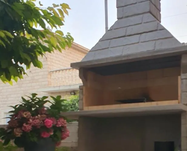 Sisters - Free Parking * Trogir