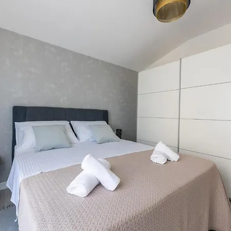 Apartament Sisters - Free Parking Trogir